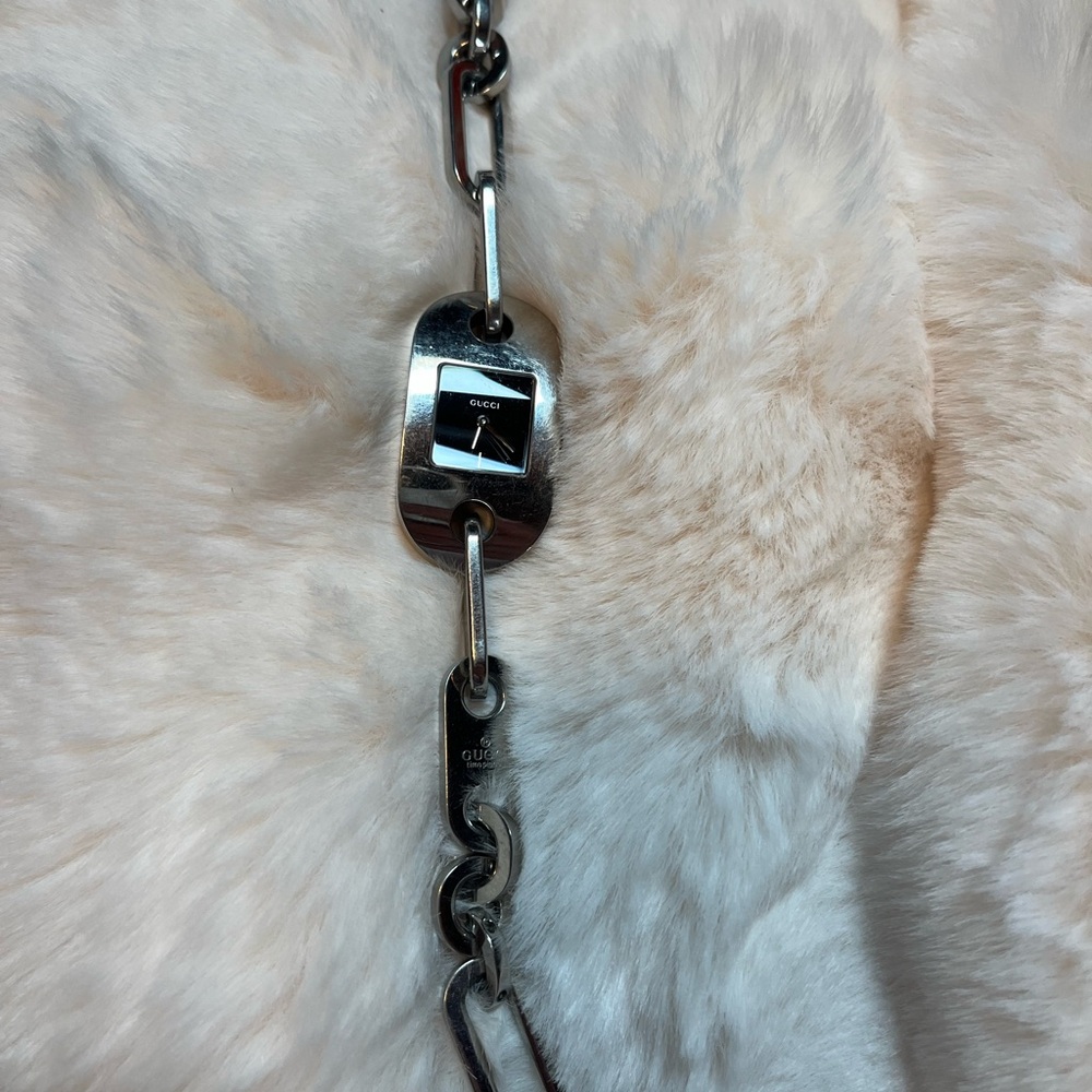 Gucci Polished Silver Link watch